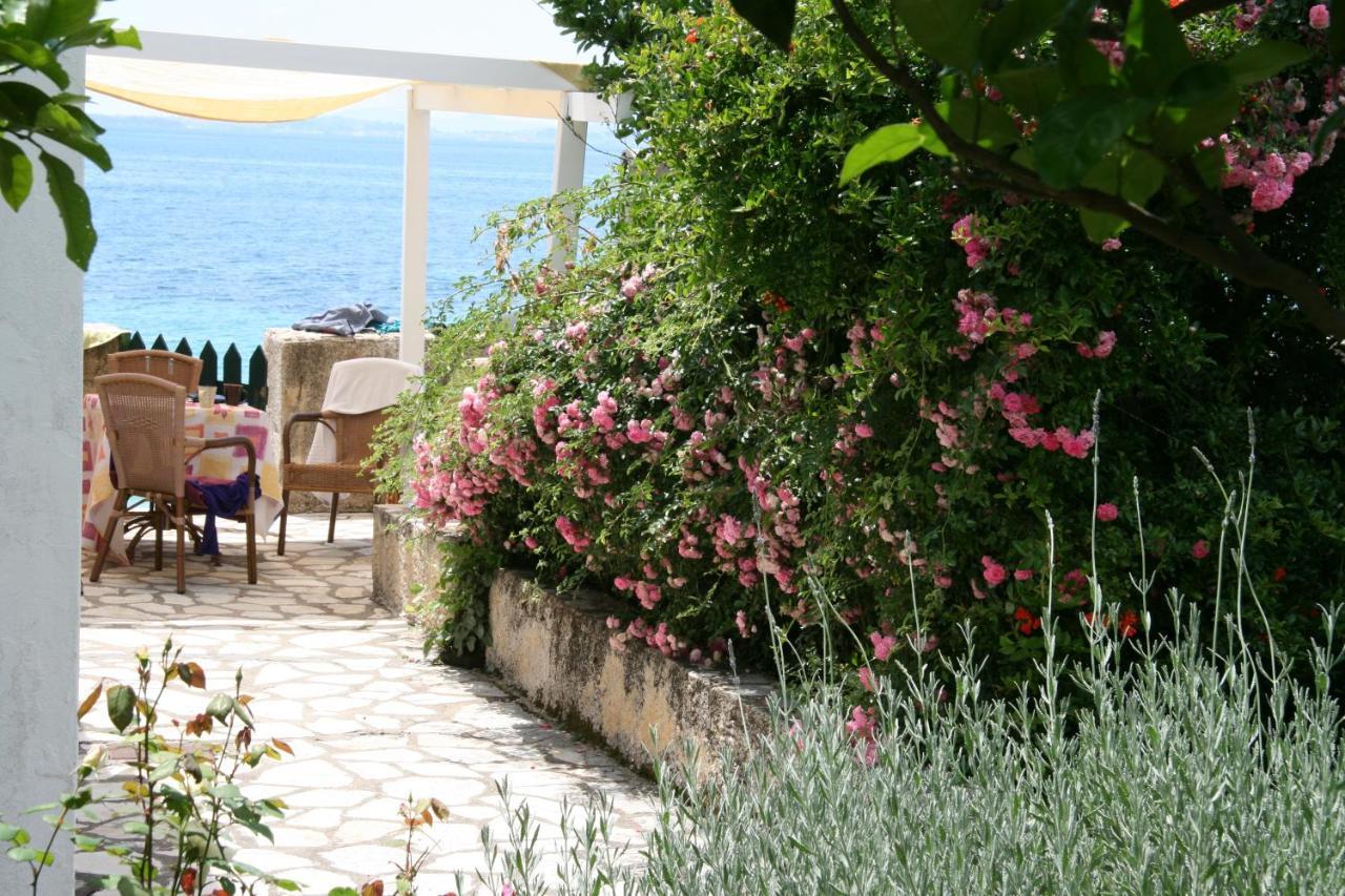 Nissaki Olive Press Villas Nisaki  外观 照片